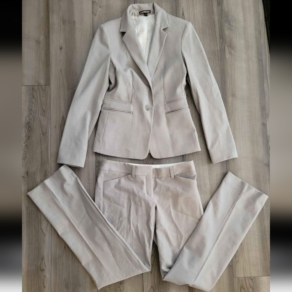 Express suit
